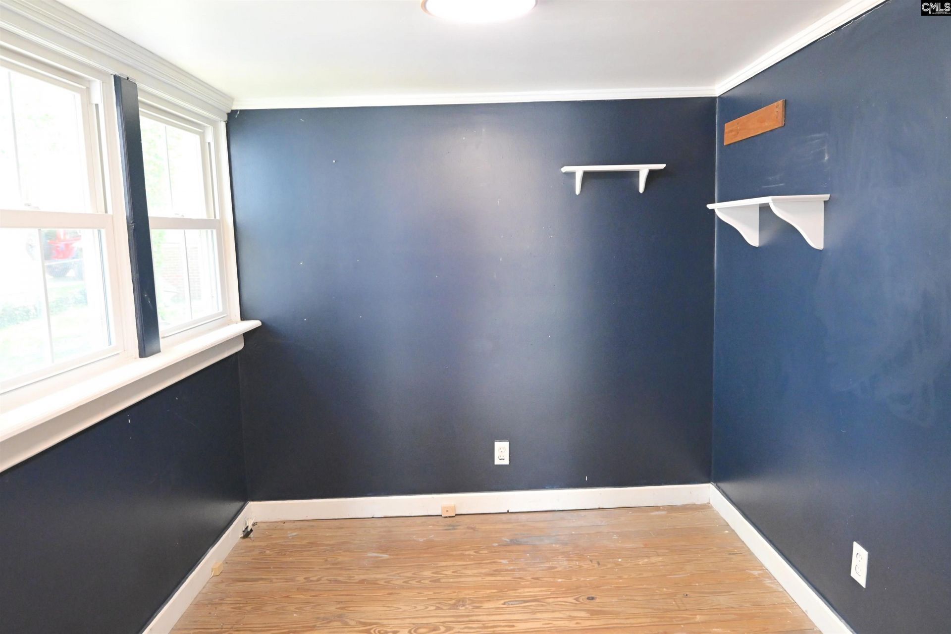 450 Lewie Street  Photo 12