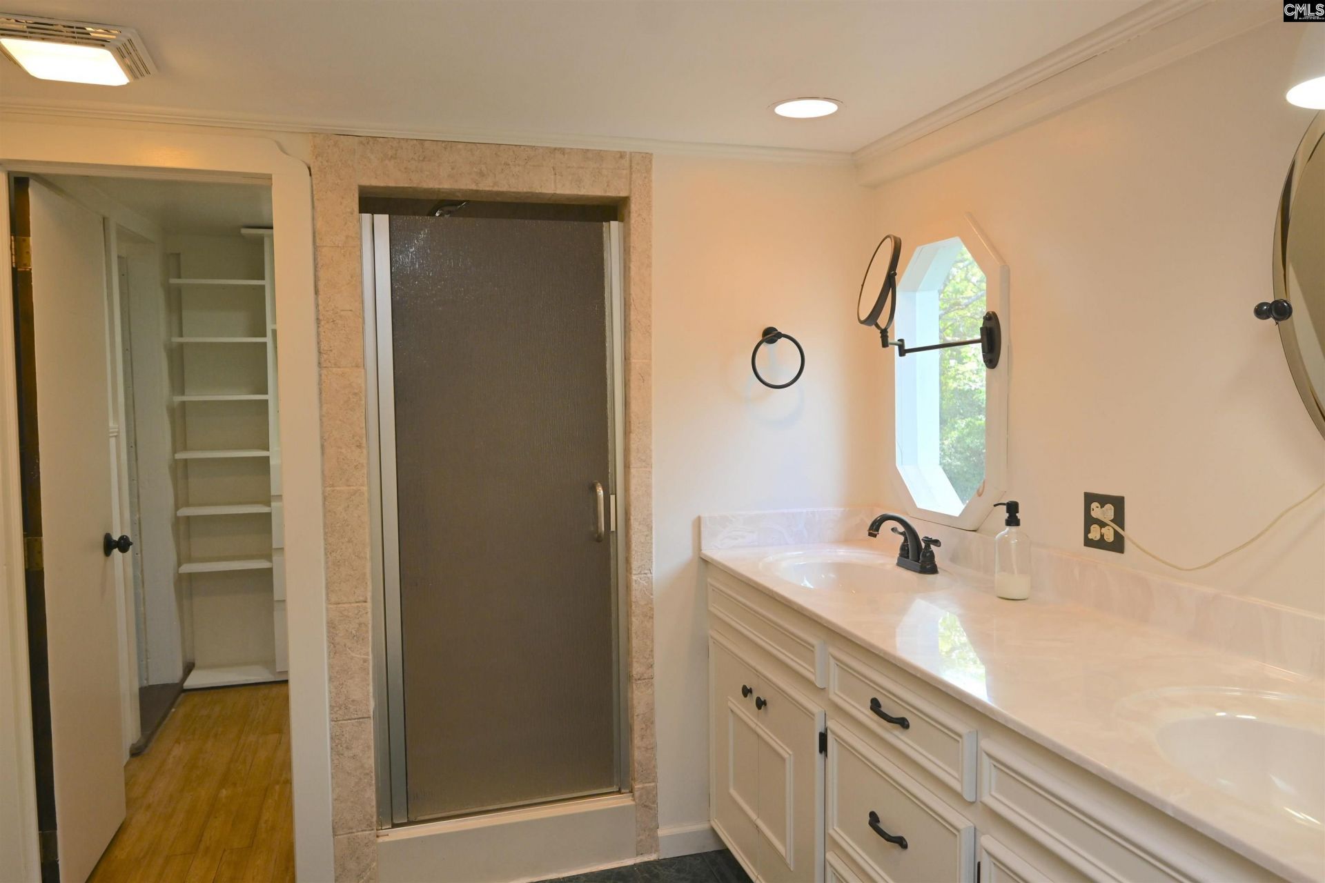 450 Lewie Street  Photo 25