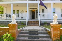 450 Lewie Street  photo 4