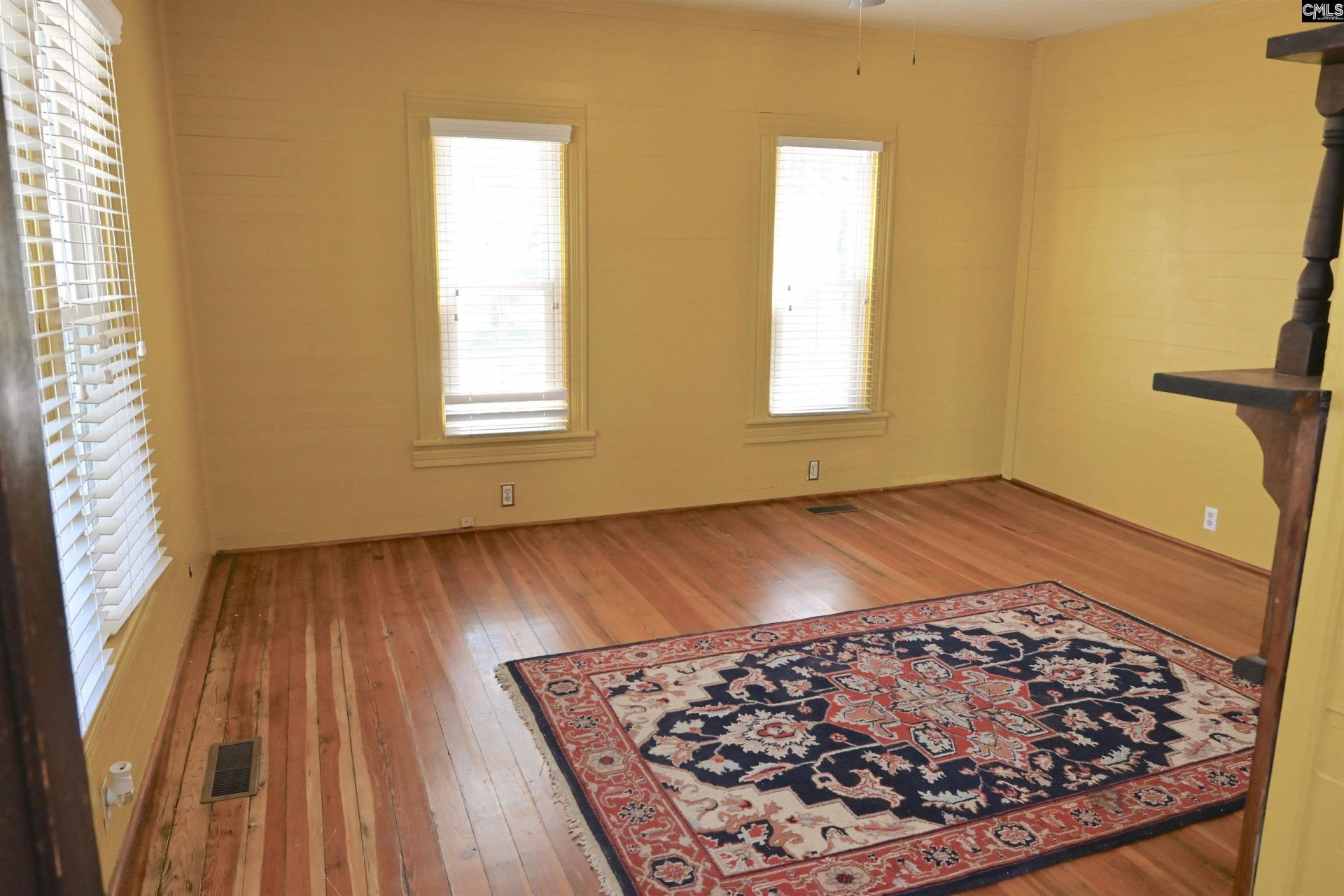 450 Lewie Street  Photo 9