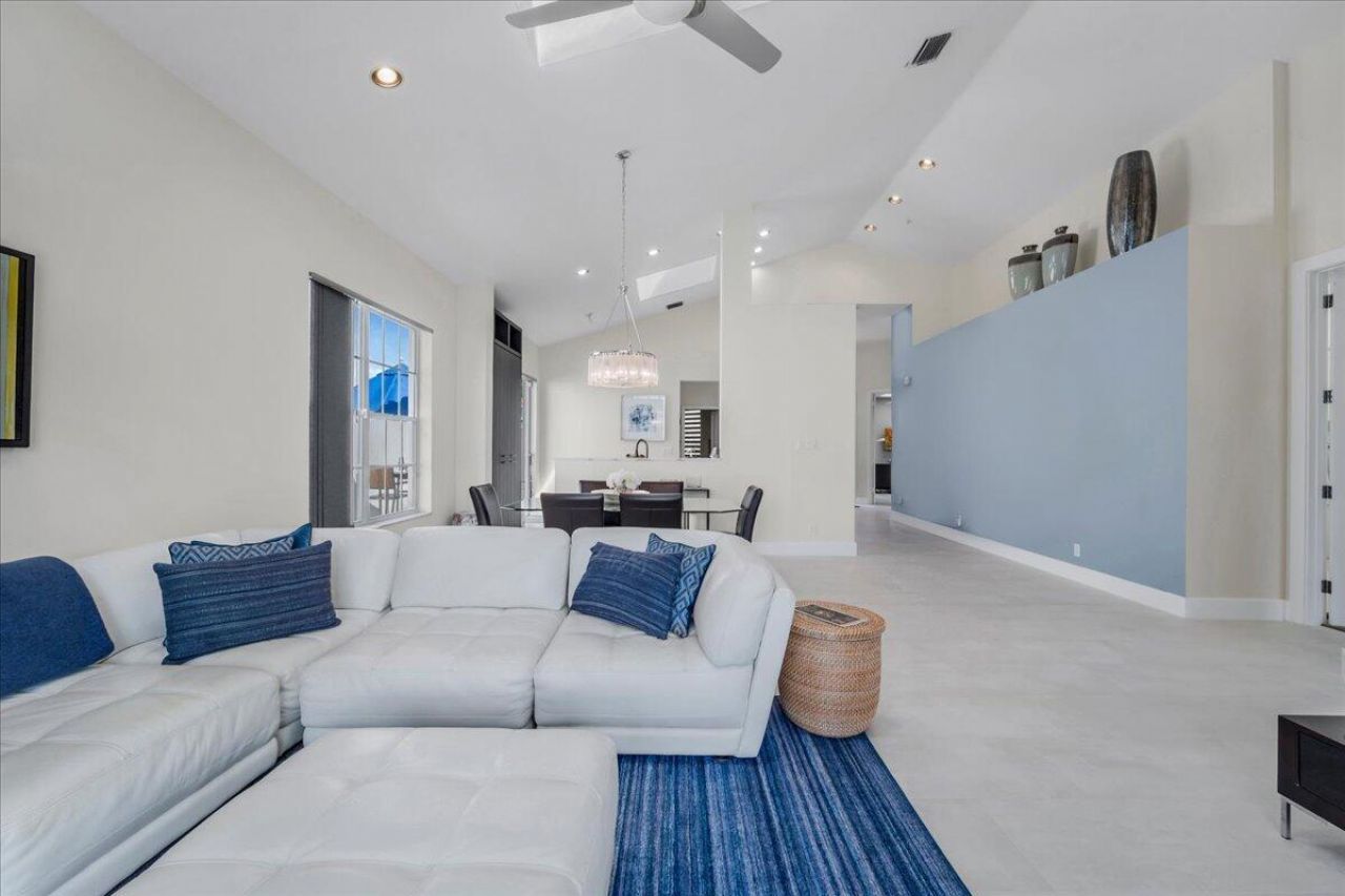 6240 NW 24th Street, Boca Raton, FL 33434 Photo