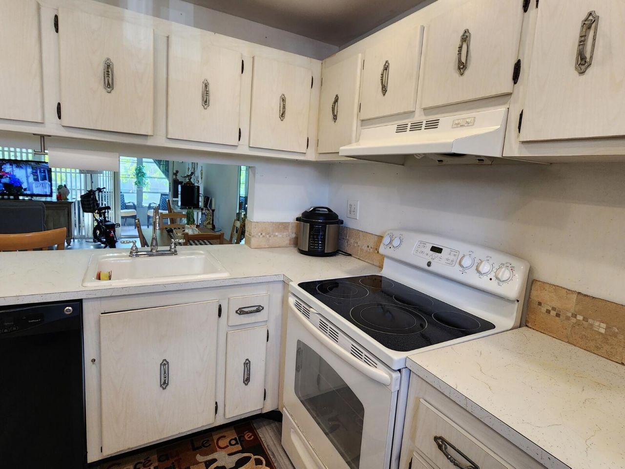 8842 W Mcnab Road, Unit 205, Tamarac, FL 33321 Photo