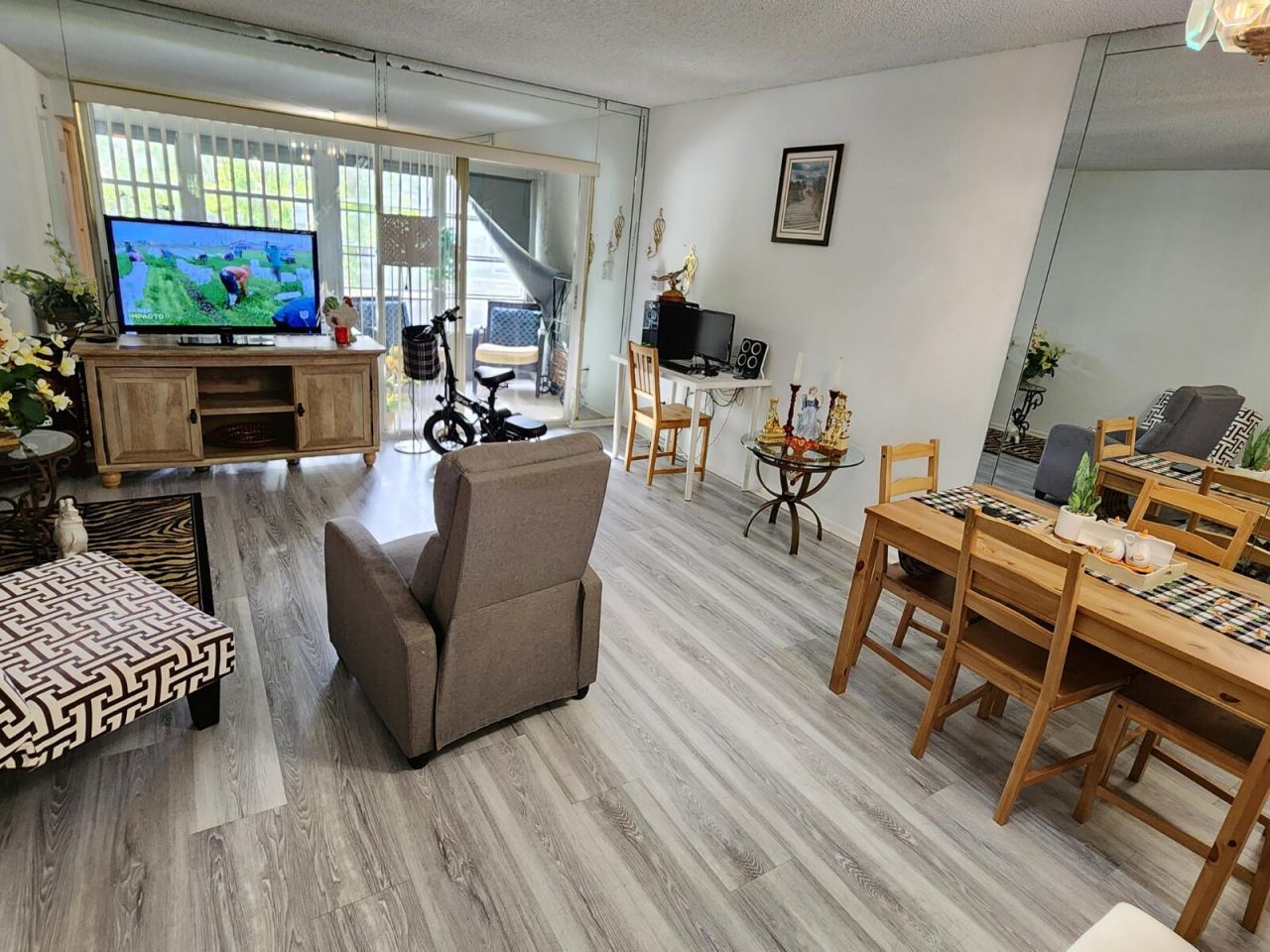 8842 W Mcnab Road, Unit 205, Tamarac, FL 33321 Photo