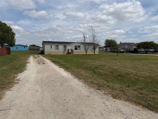 154 Hillside Drive , Troy, TX 76579