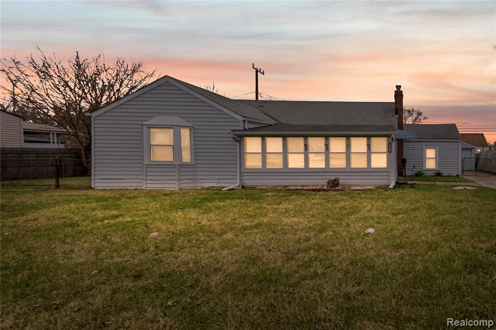 23276 Stewart Avenue , Warren, MI 48089 Main Photo