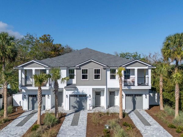 923 2ND Avenue S, Jacksonville Beach, FL 32250