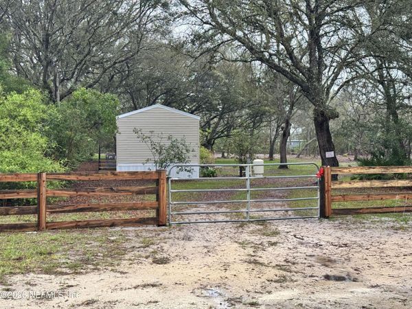 228 BROWNS HAMMOCK Road, Crescent City, FL 32112