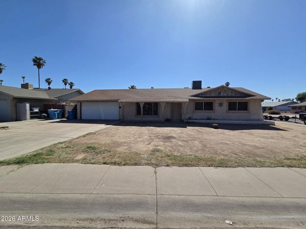 5327 N 40TH Lane, Phoenix, AZ 85019