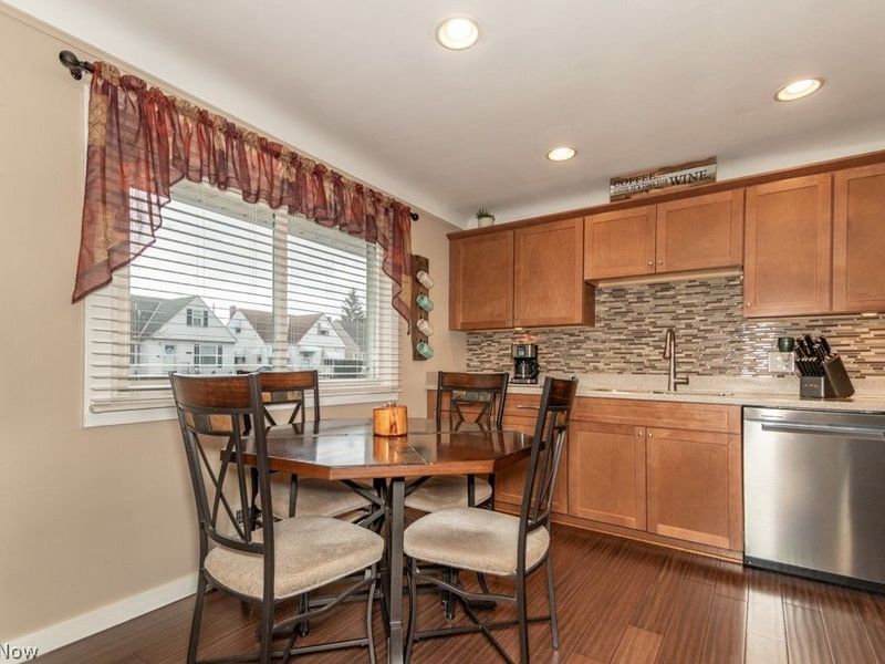 8325 Kenton Avenue, Parma, OH 44129 Photo 10