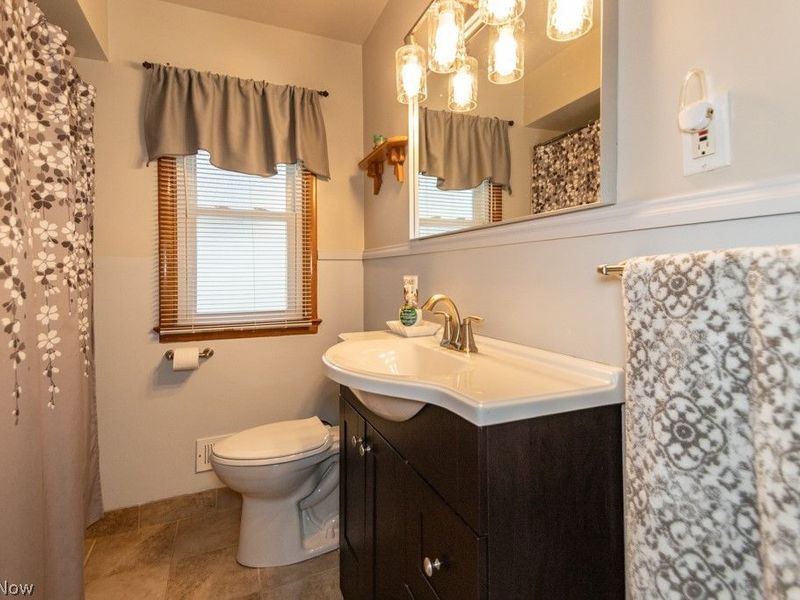 8325 Kenton Avenue, Parma, OH 44129 Photo 16