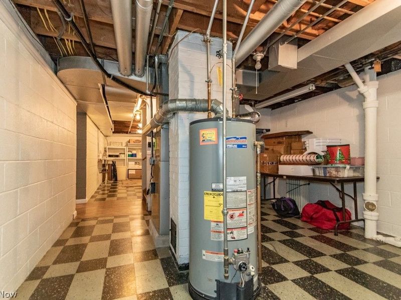 8325 Kenton Avenue, Parma, OH 44129 Photo 23