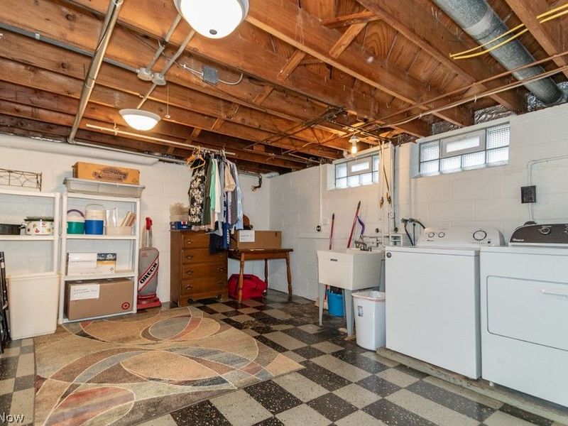 8325 Kenton Avenue, Parma, OH 44129 Photo 24