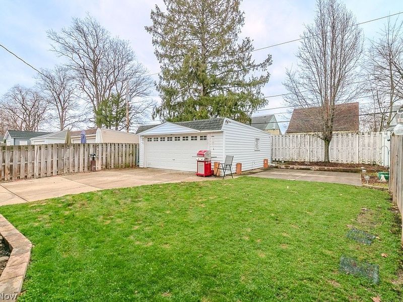 8325 Kenton Avenue, Parma, OH 44129 Photo 26