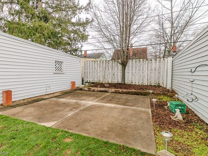 8325 Kenton Avenue, Parma, OH 44129 Photo 27