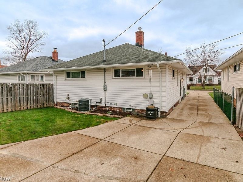 8325 Kenton Avenue, Parma, OH 44129 Photo 28