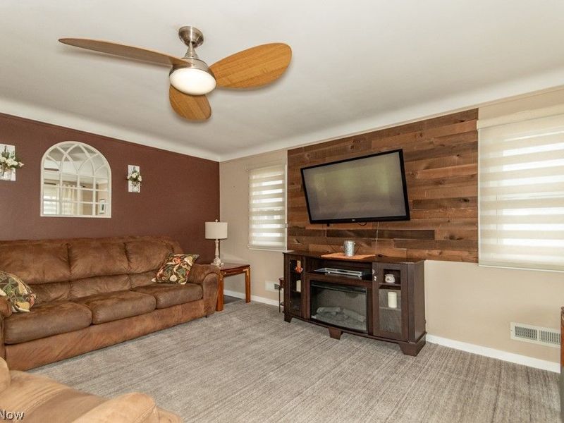 8325 Kenton Avenue, Parma, OH 44129 Photo 3