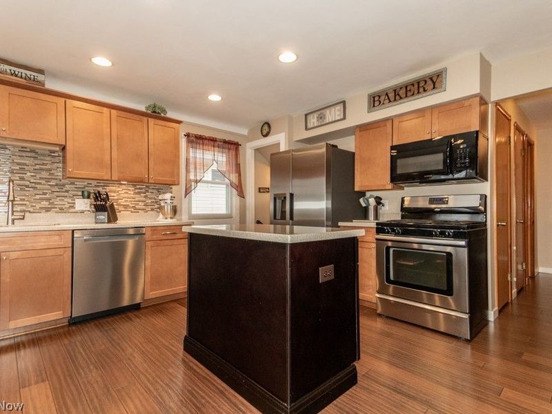 8325 Kenton Avenue, Parma, OH 44129 Photo 5