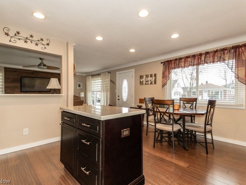 8325 Kenton Avenue, Parma, OH 44129 Photo 7