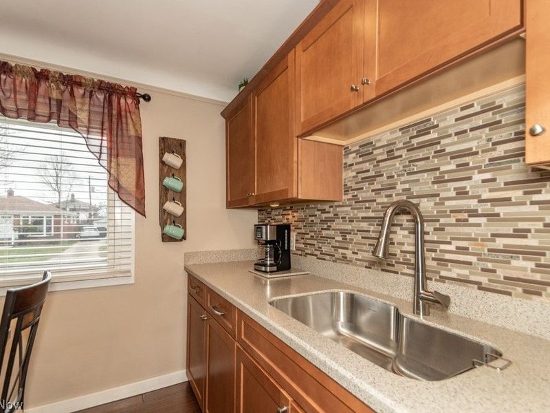 8325 Kenton Avenue, Parma, OH 44129 Photo 8