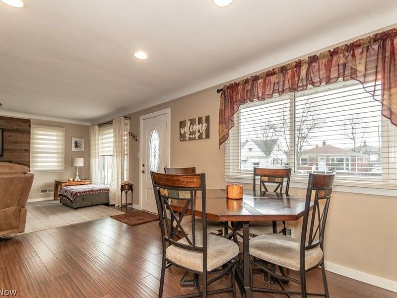 8325 Kenton Avenue, Parma, OH 44129 Photo 9