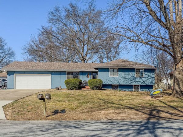 2325 W Alta Street , Springfield, MO 65810
