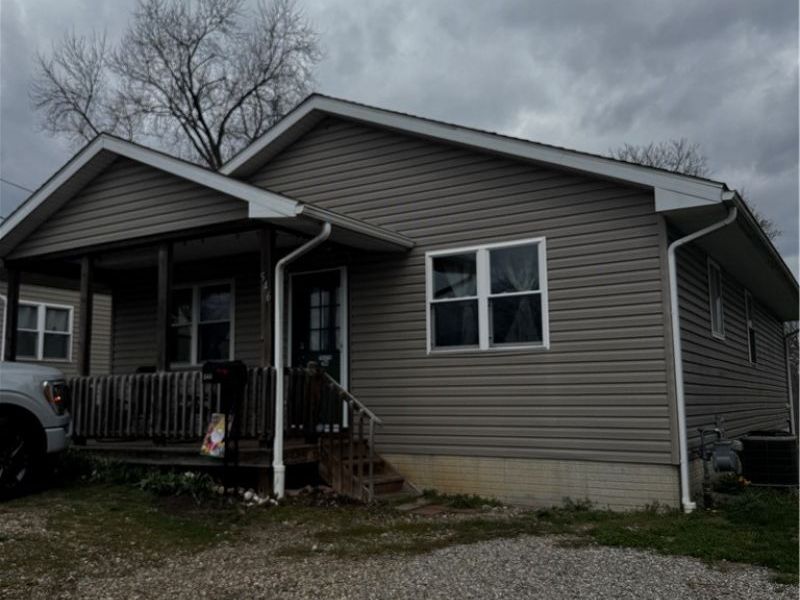 546 Cemetery Street, Coshocton, OH 43812 Photo 1