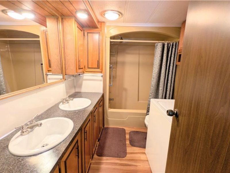 4017 Lake Road, Unit 17, Conneaut, OH 44030 Photo 16