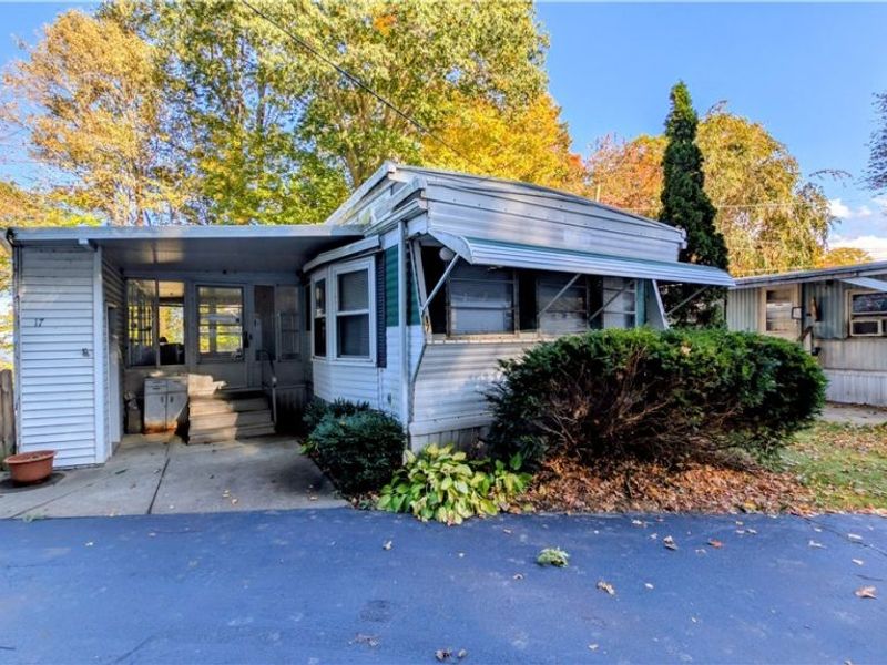 4017 Lake Road, Unit 17, Conneaut, OH 44030 Photo 29