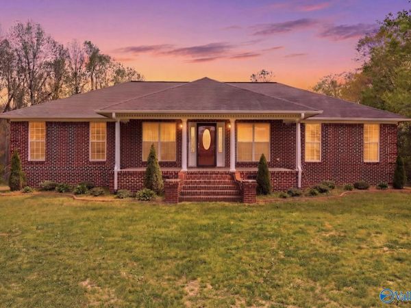 411 Garden Gate Circle, Crossville, AL 35962