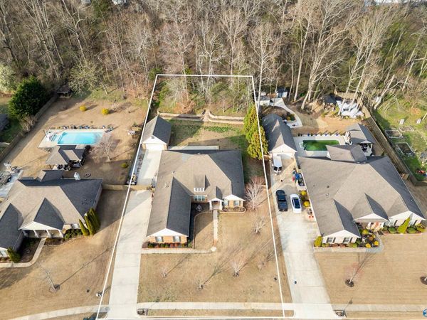 345 Northlake Drive, Meridianville, AL 35759