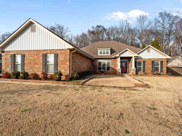 345 Northlake Drive, Meridianville, AL 35759