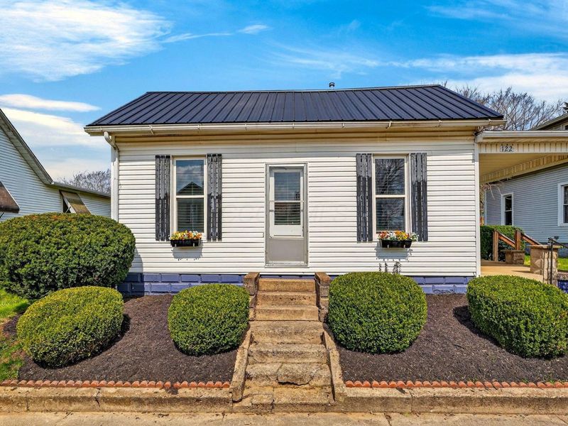 122 Pleasant Street, Circleville, OH 43113 Photo 2