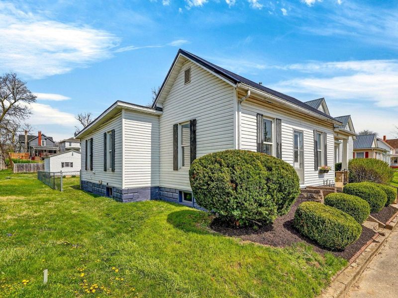 122 Pleasant Street, Circleville, OH 43113 Photo 3