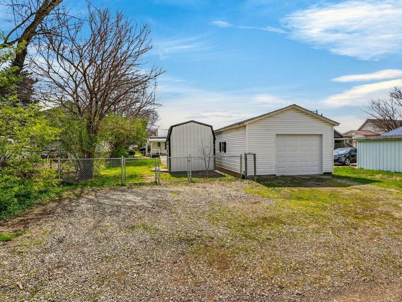 122 Pleasant Street, Circleville, OH 43113 Photo 40