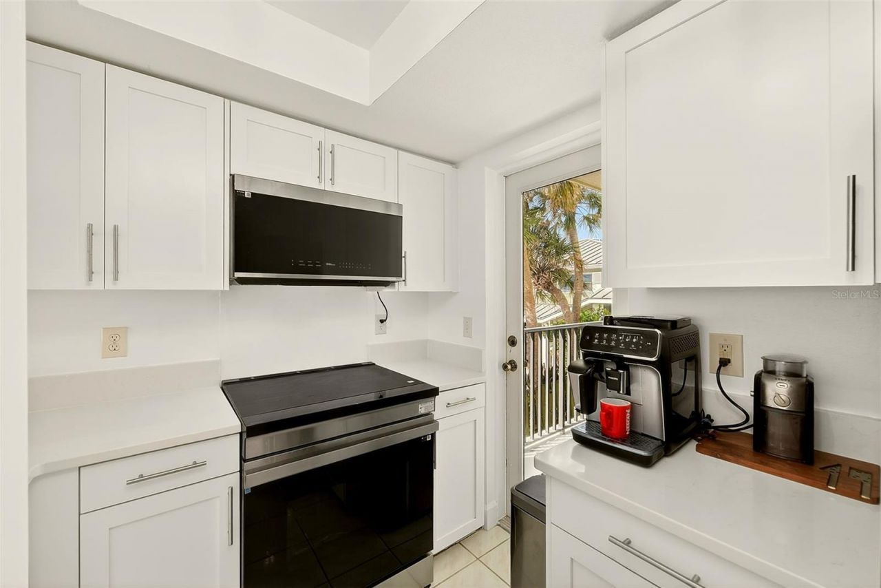 74 Gulf Boulevard, Unit 1B, Indian Rocks Beach, FL 33785 Photo