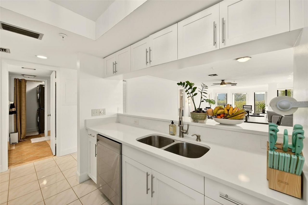 74 Gulf Boulevard, Unit 1B, Indian Rocks Beach, FL 33785 Photo