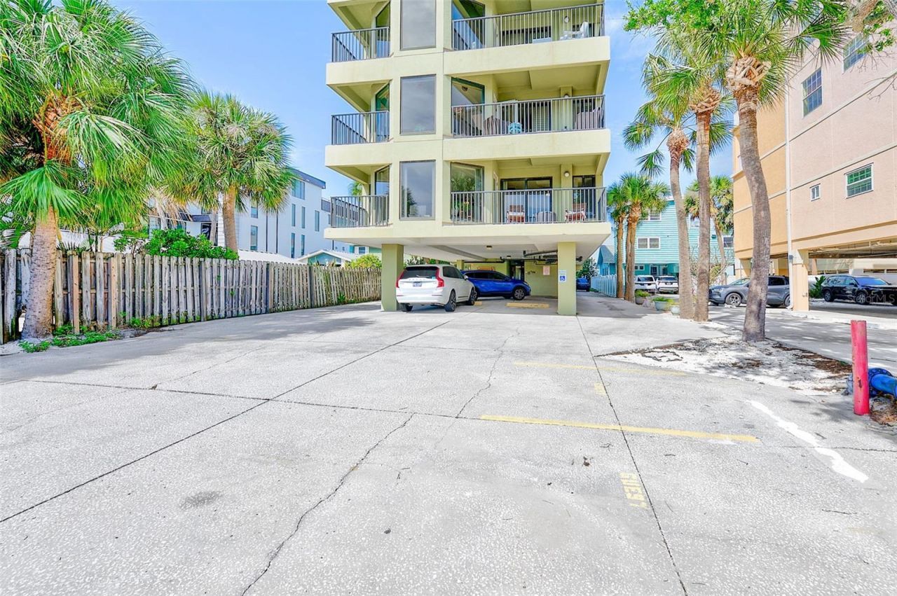 74 Gulf Boulevard, Unit 1B, Indian Rocks Beach, FL 33785 Photo