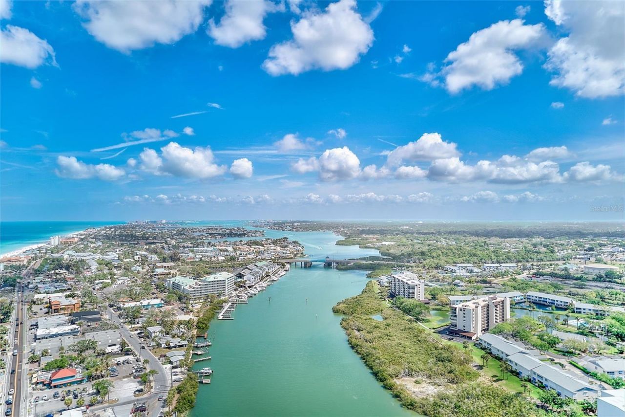 74 Gulf Boulevard, Unit 1B, Indian Rocks Beach, FL 33785 Photo