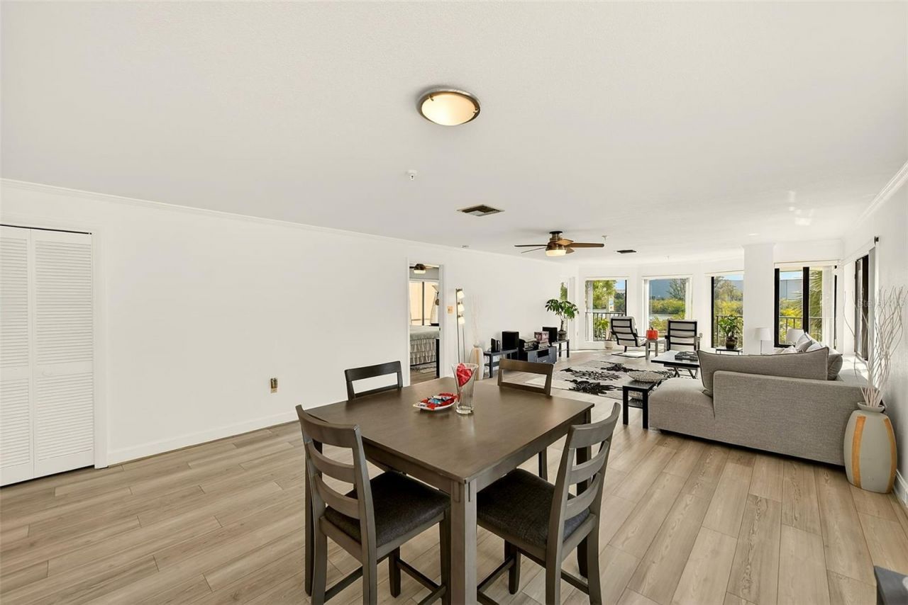 74 Gulf Boulevard, Unit 1B, Indian Rocks Beach, FL 33785 Photo