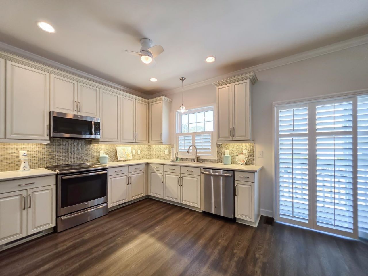 601 Hillside Dr. N Photo 12