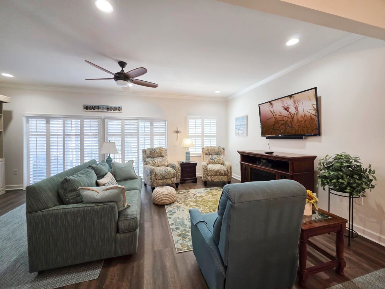 601 Hillside Dr. N Photo 24