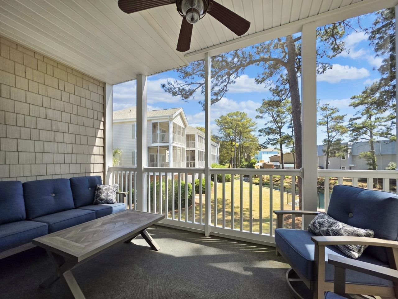 601 Hillside Dr. N Photo 38