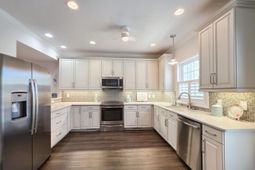 601 Hillside Dr. N photo 4