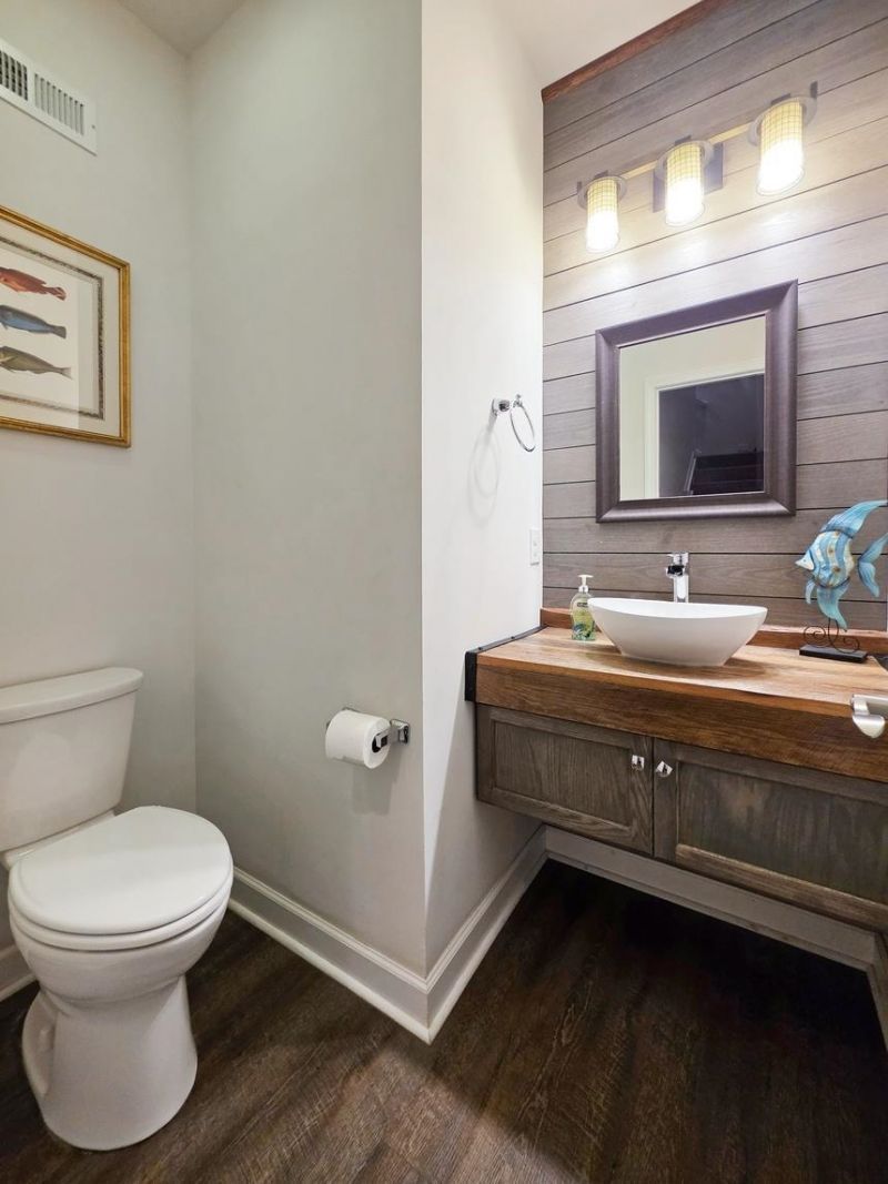 601 Hillside Dr. N Photo 44