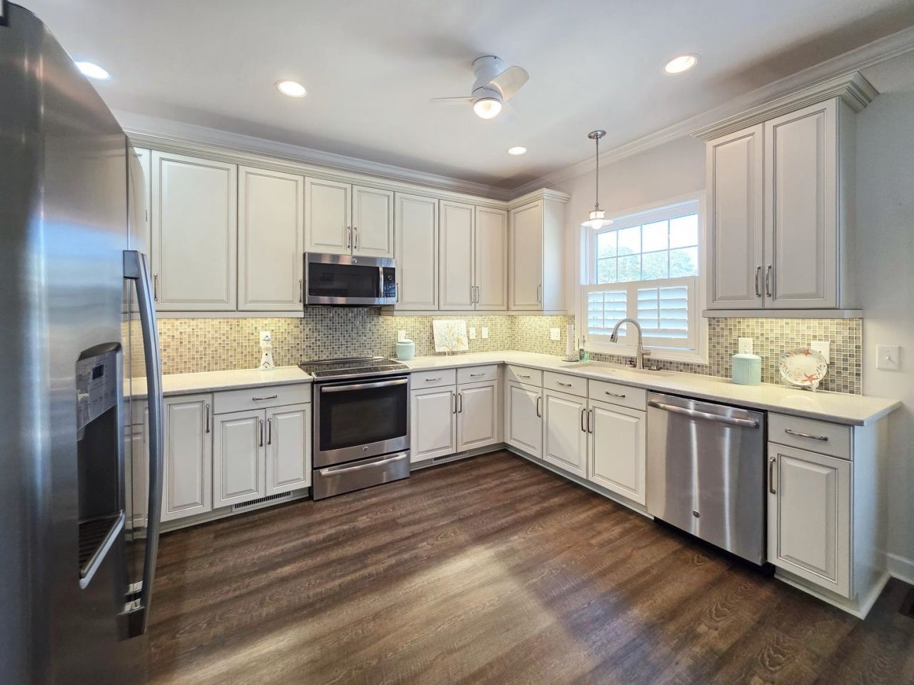 601 Hillside Dr. N Photo 6