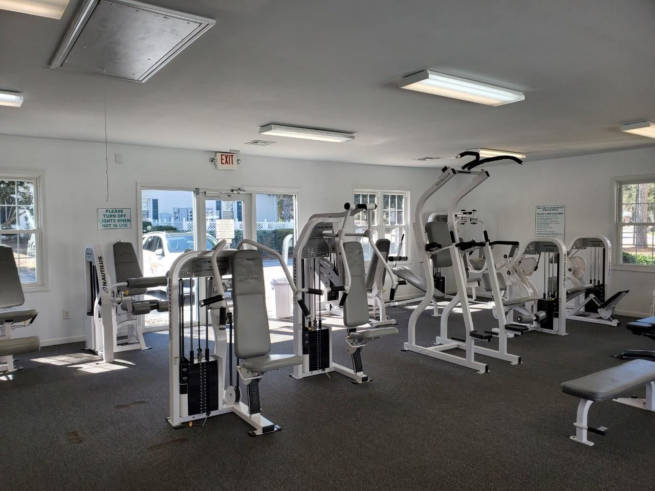 601 Hillside Dr. N Photo 88