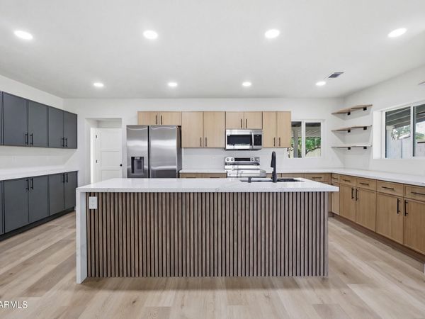 3144 N 34TH Street, Phoenix, AZ 85018