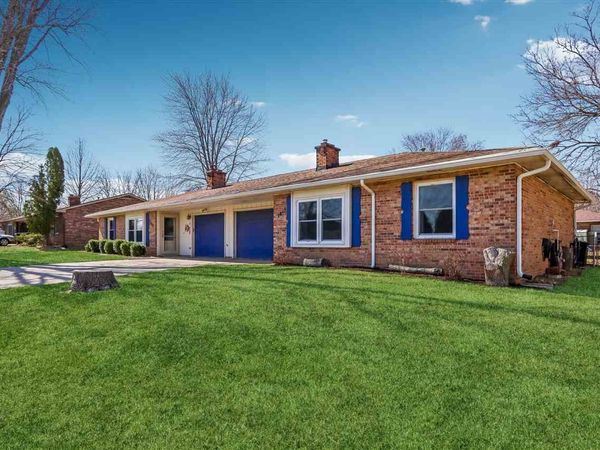 1810 12th Ave, Coralville, IA 52241