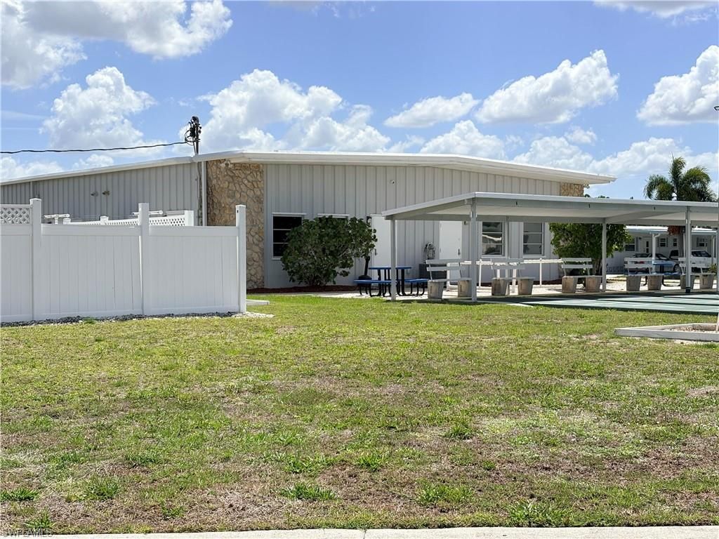 2787 Breezewood Dr, North Fort Myers, FL 33917 Photo