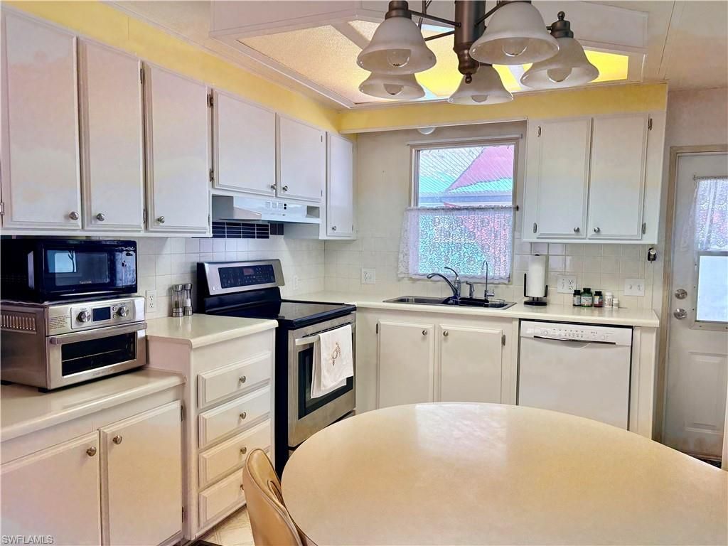2787 Breezewood Dr, North Fort Myers, FL 33917 Photo